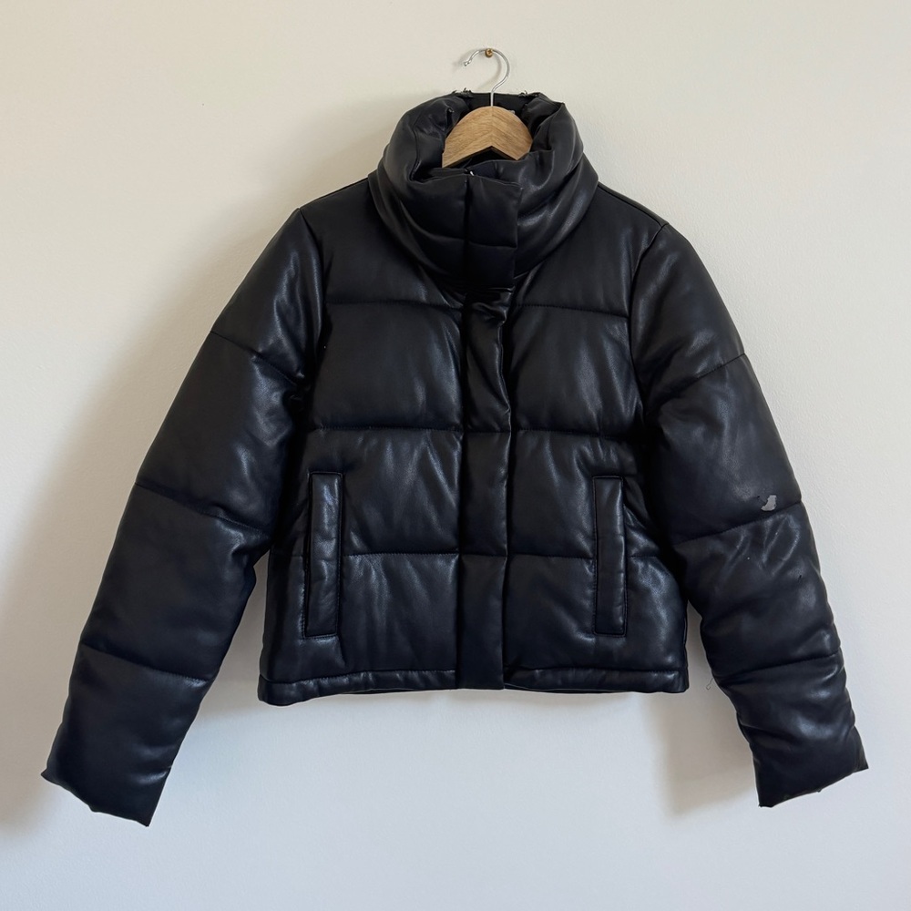 Abercrombie & Fitch Mini Leather Puffer Coat Size Small Black Vegan - Picture 3 of 8